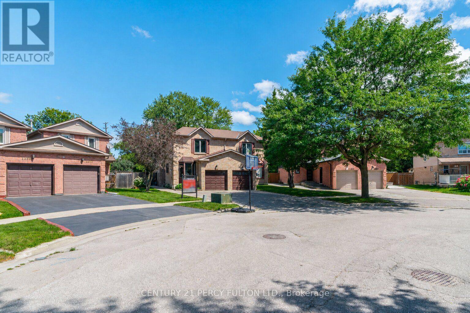 1391 Anton Square, Pickering, Ontario L1V 5T5 - Photo 4 - E13688250