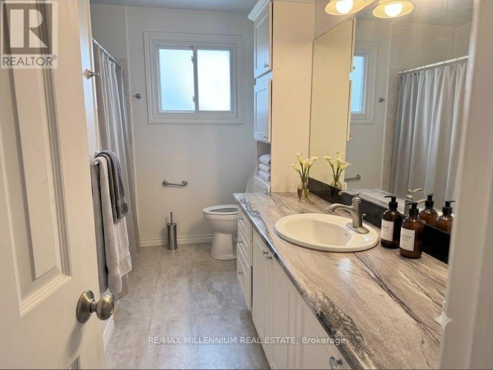 5 Pepler Place, Barrie, Ontario L4N 5E3 - Photo 32 - S13669052