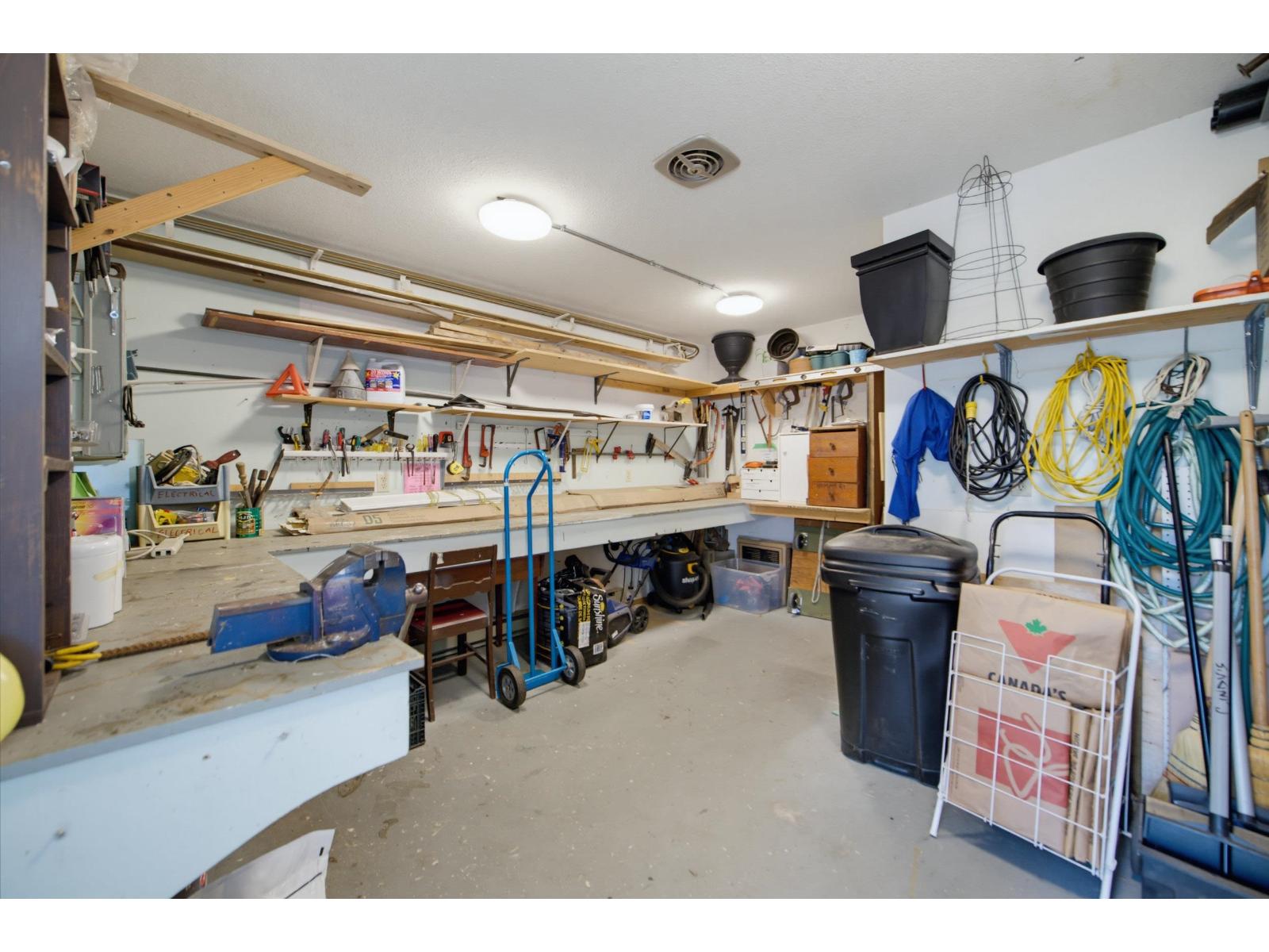 108 2853 W Bourquin Crescent, Abbotsford, British Columbia  V2S 6H6 - Photo 32 - R3156323