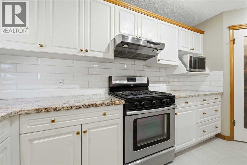 71 Woodpark Close Sw, Calgary, Alberta  T2W 6G9 - Photo 39 - A2329700
