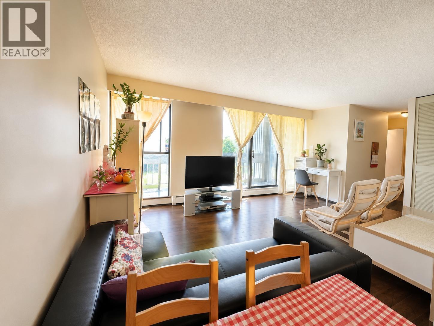 502 4105 Imperial Street, Burnaby, British Columbia  V5J 1A6 - Photo 2 - R3157213