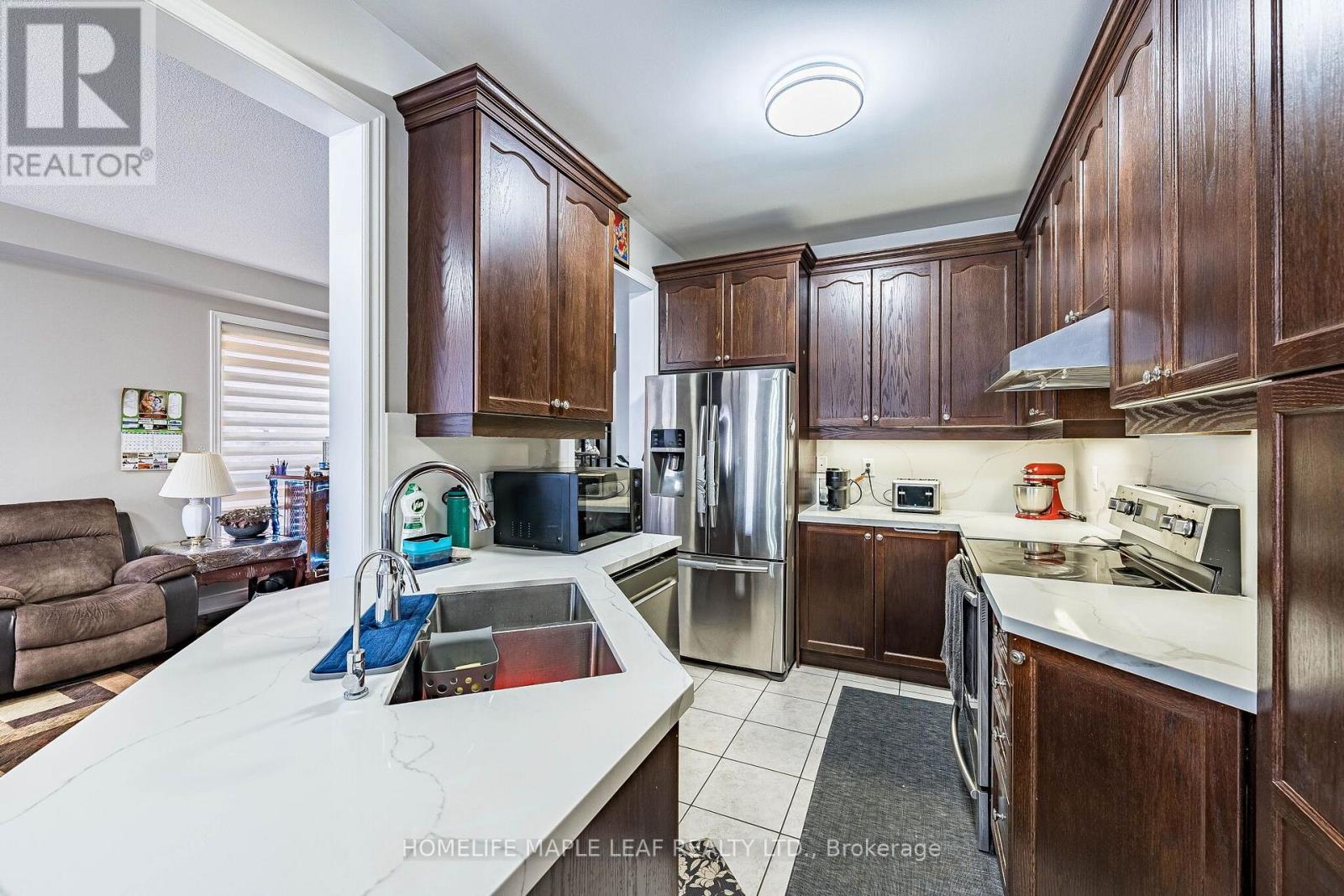 29 Gower Crescent, Brampton, Ontario  L6R 0Y1 - Photo 15 - W13692816