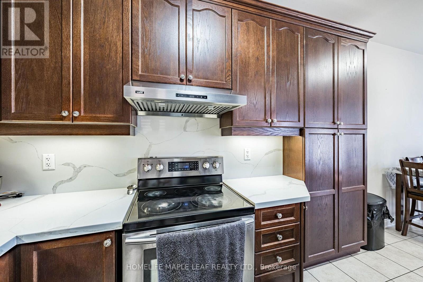 29 Gower Crescent, Brampton, Ontario  L6R 0Y1 - Photo 16 - W13692816