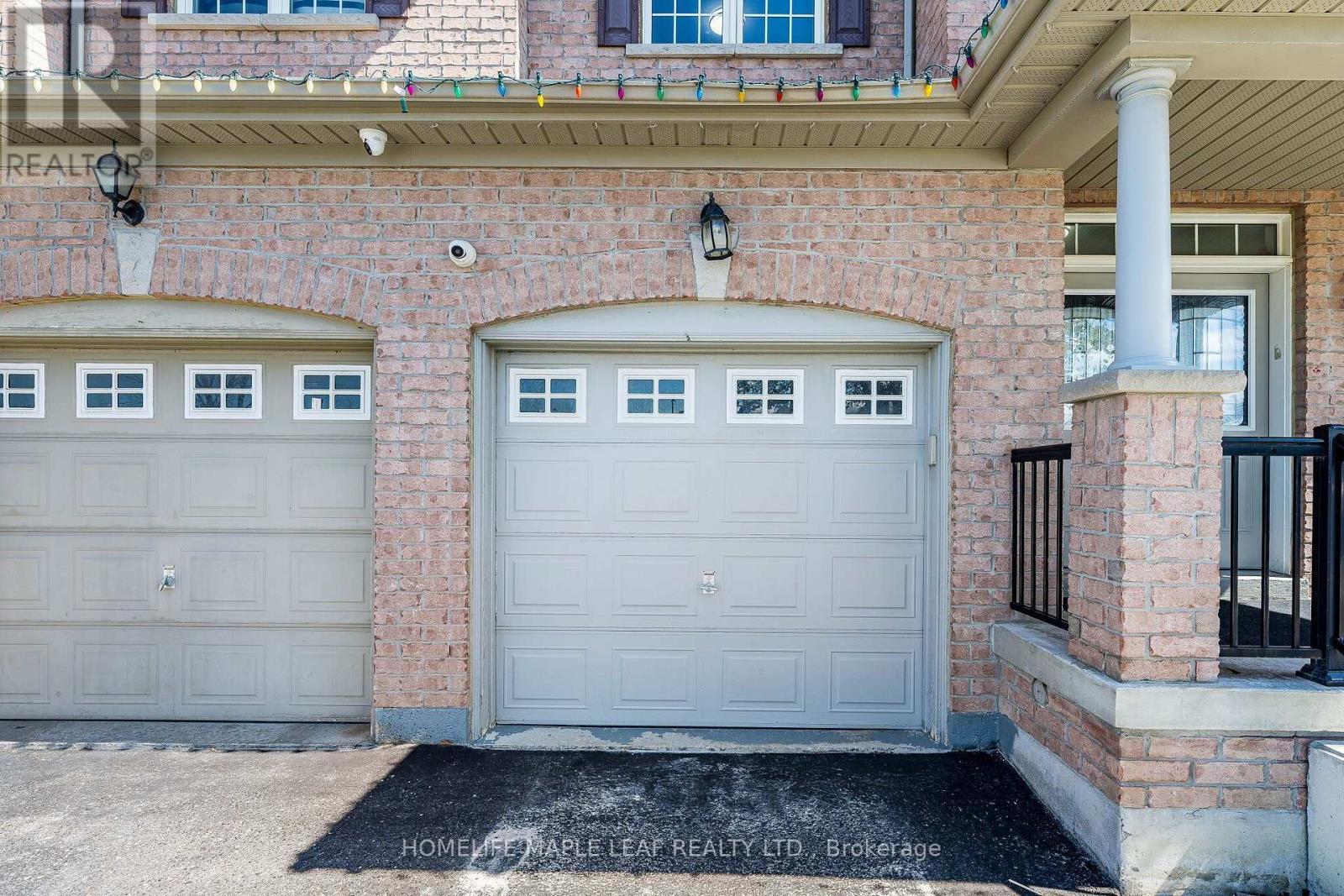 29 Gower Crescent, Brampton, Ontario  L6R 0Y1 - Photo 5 - W13692816