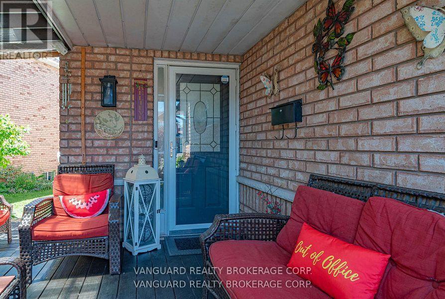 111 Grapevine Road, Caledon, Ontario  L7E 2M6 - Photo 2 - W13692844