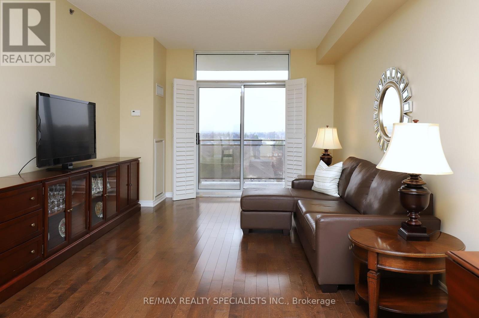 809 - 810 Scollard Court, Mississauga, Ontario  L5V 0A4 - Photo 14 - W13692892