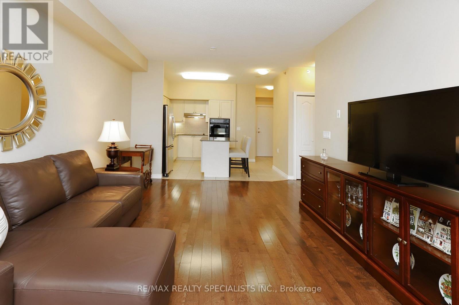 809 - 810 Scollard Court, Mississauga, Ontario  L5V 0A4 - Photo 17 - W13692892