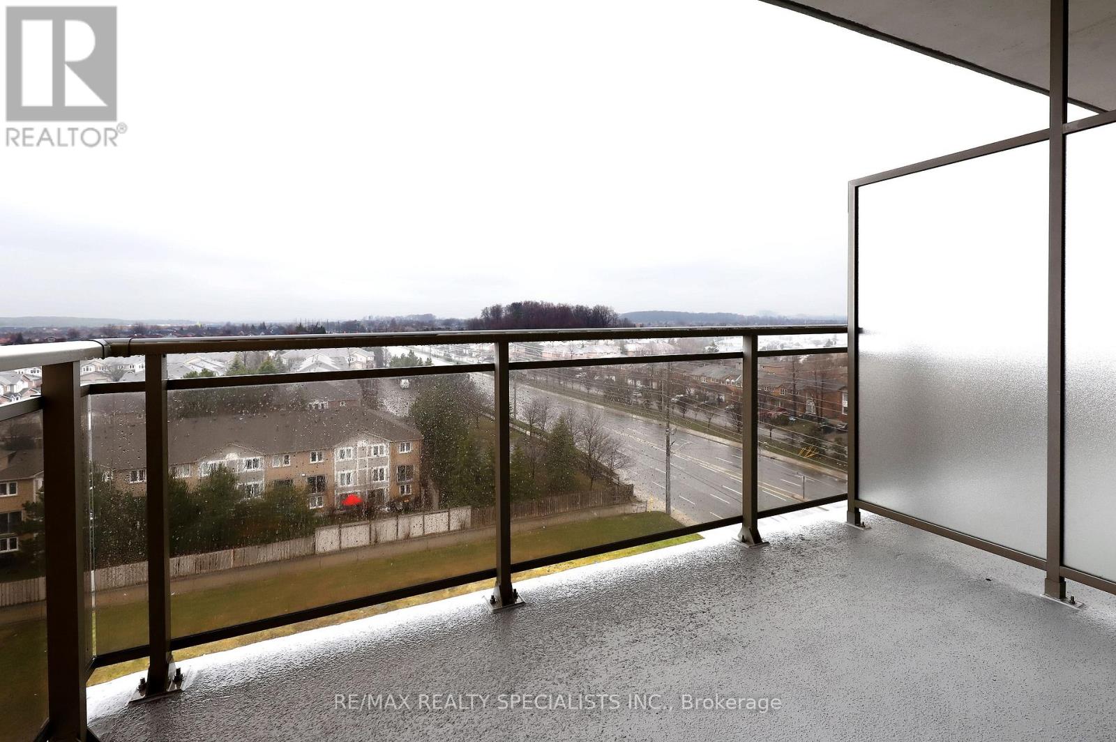 809 - 810 Scollard Court, Mississauga, Ontario  L5V 0A4 - Photo 25 - W13692892