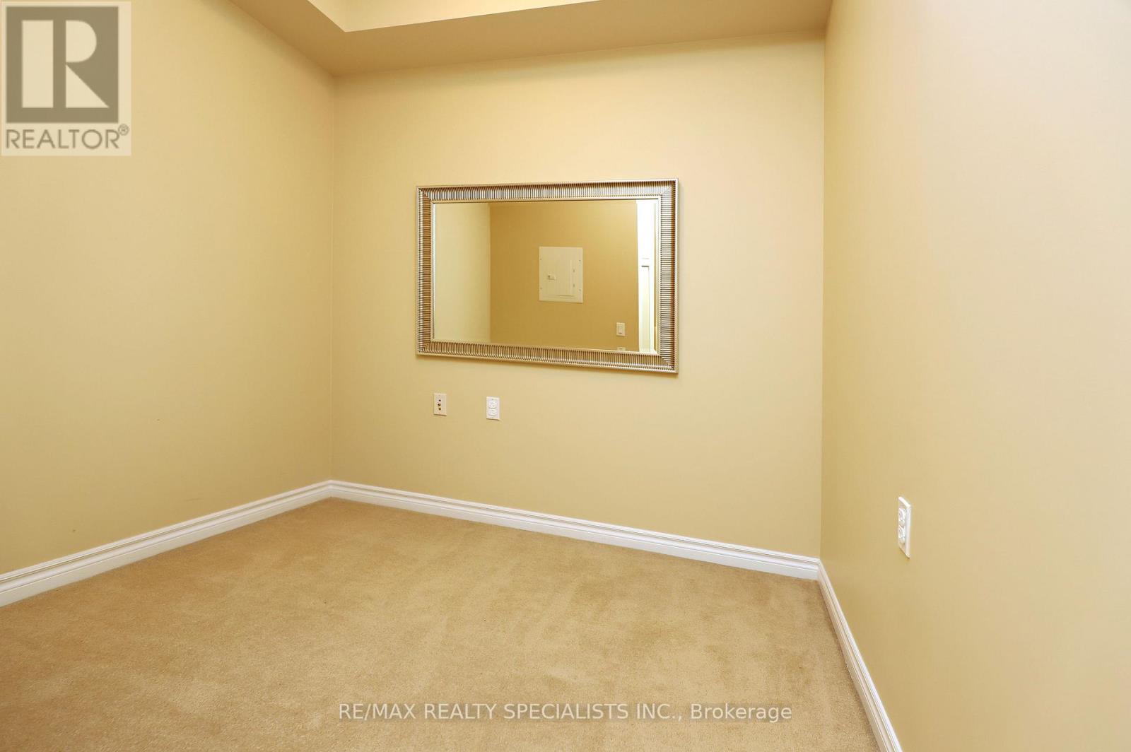 809 - 810 Scollard Court, Mississauga, Ontario  L5V 0A4 - Photo 5 - W13692892