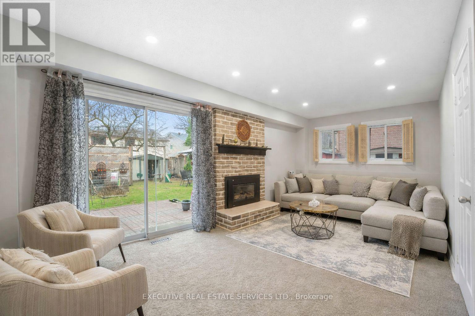 21 Garden Avenue, Brampton, Ontario  L6X 1M4 - Photo 9 - W13692894