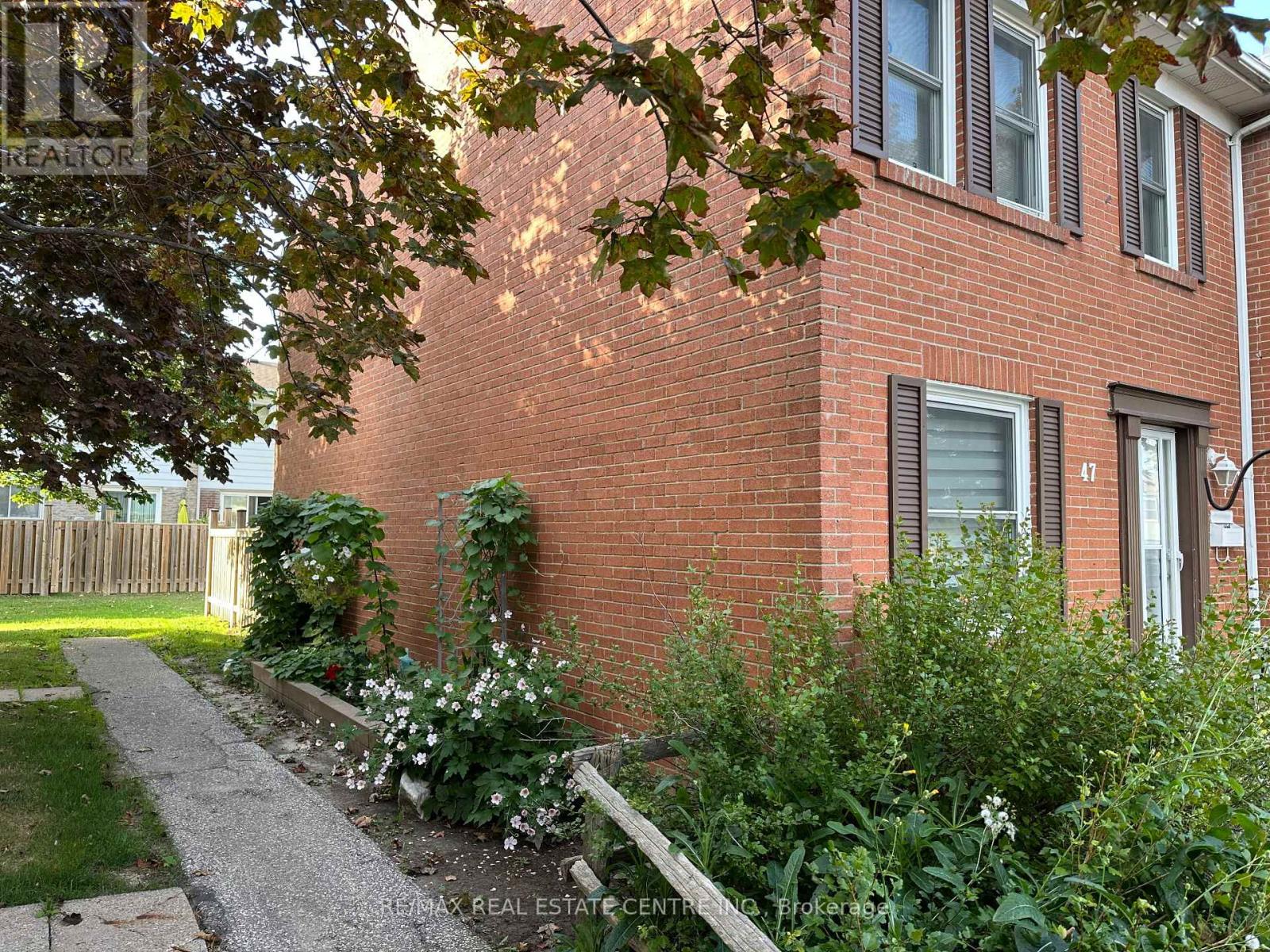 47 - 1020 Central Park Drive, Brampton, Ontario  L6S 3J5 - Photo 2 - W13692932