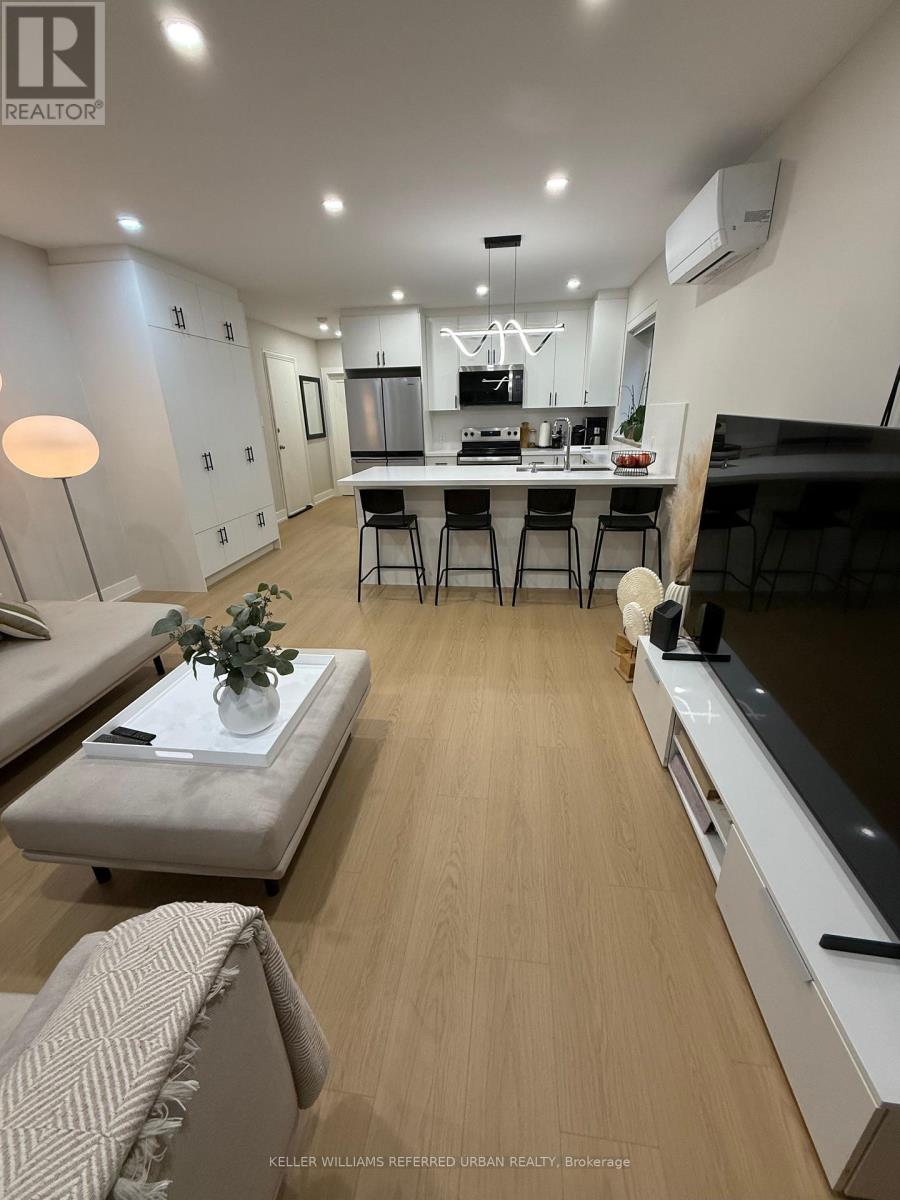 6 - 27 Cannon Road, Toronto, Ontario  M8Y 1R8 - Photo 6 - W13692936