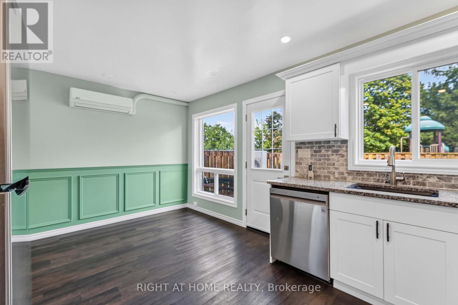 3 - 66 Summercrest Drive, Hamilton, Ontario  L8K 6M6 - Photo 6 - X13692846