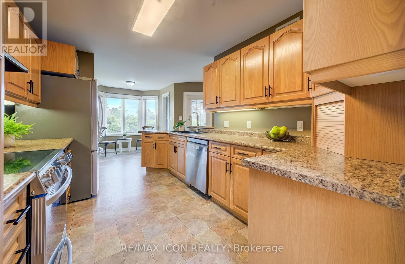910 Walton Avenue N, North Perth, Ontario  N4W 3R9 - Photo 13 - X13692908