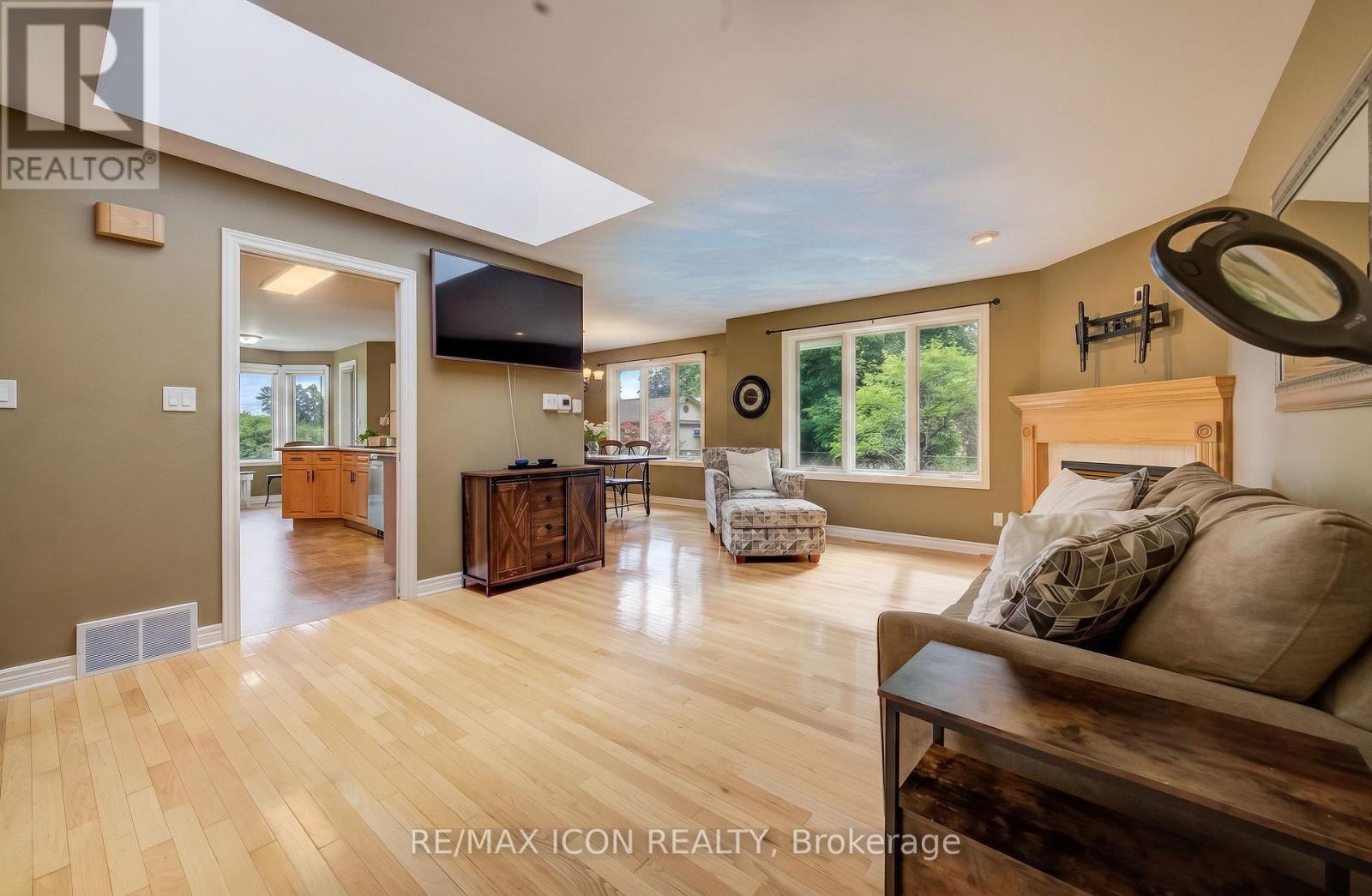 910 Walton Avenue N, North Perth, Ontario  N4W 3R9 - Photo 6 - X13692908