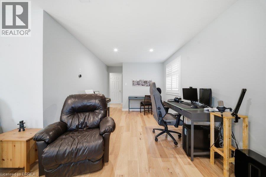 28 Lake Street, Grimsby, Ontario  L3M 2G7 - Photo 31 - 40856740