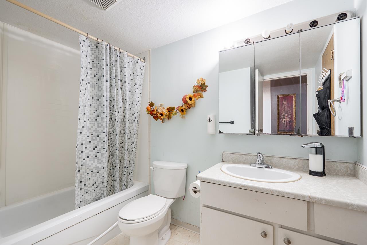 209 15238 100 Avenue, Surrey, British Columbia  V3R 7T9 - Photo 19 - R3157115