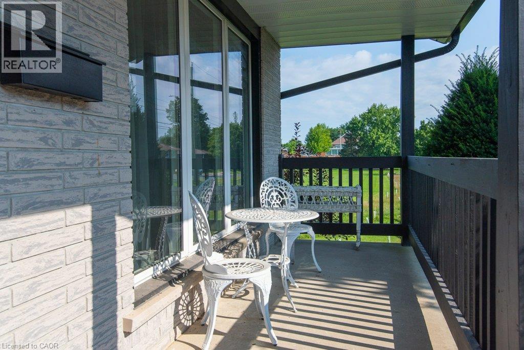 108 Queensway Drive, St. Jacobs, Ontario  N3B 2T5 - Photo 5 - 40854677