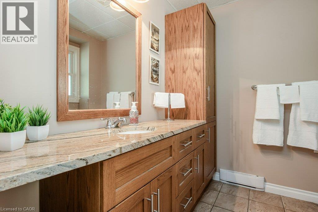 108 Queensway Drive, St. Jacobs, Ontario  N3B 2T5 - Photo 32 - 40854677