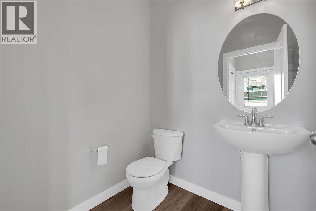 125 Edith Gate NW, Calgary, Alberta  T3R 1Z2 - Photo 11 - A2321455