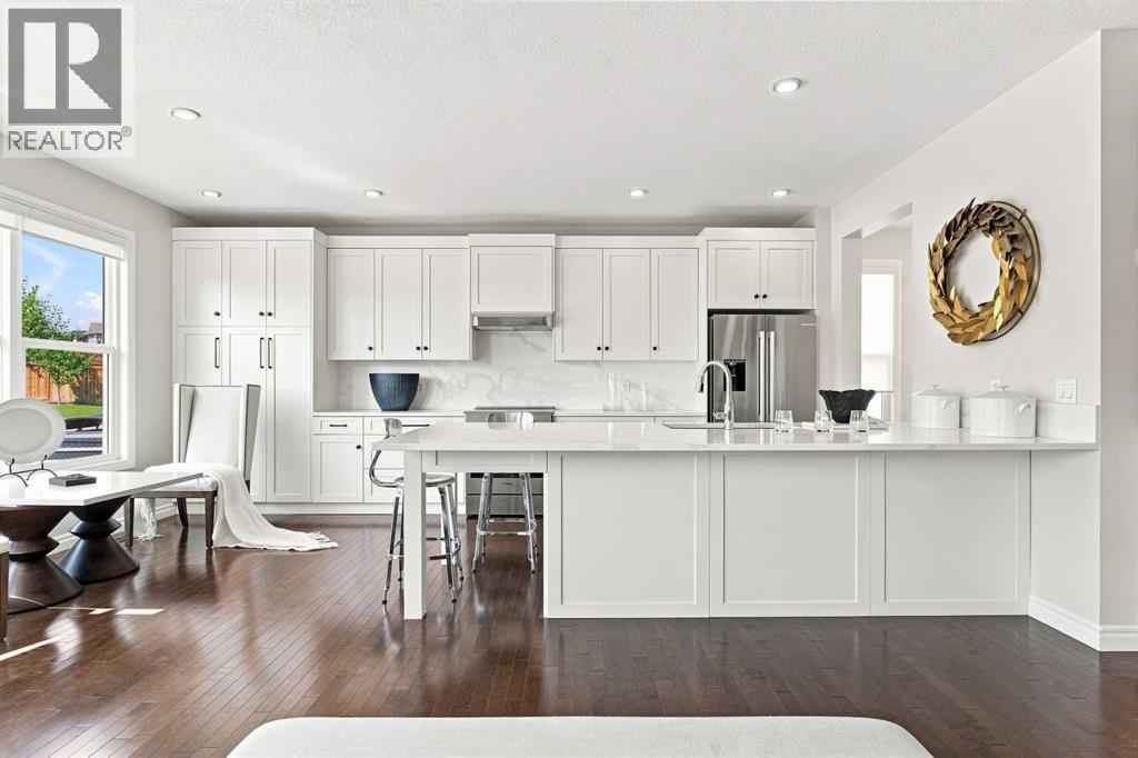 236 Hillcrest Drive SW, Airdrie, Alberta  T4B 4C5 - Photo 9 - A2338528