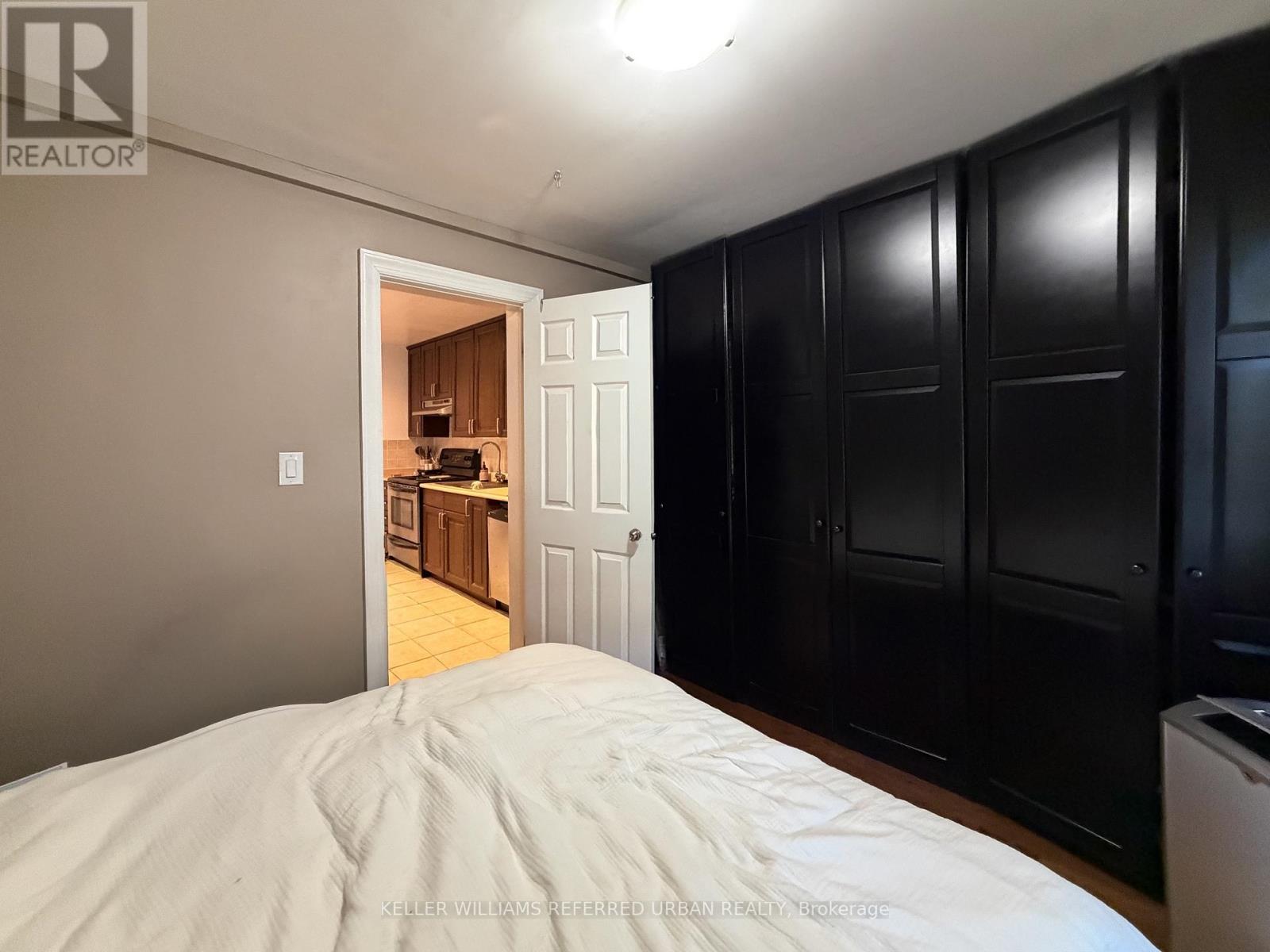 Main - 429 Ossington Avenue, Toronto, Ontario  M6J 3A6 - Photo 5 - C13627488