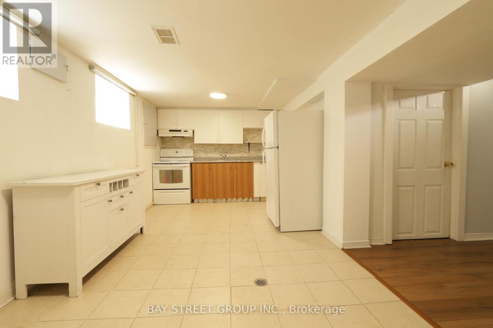 280 Boisdale Avenue, Richmond Hill, Ontario  L4C 1R3 - Photo 7 - N13611076