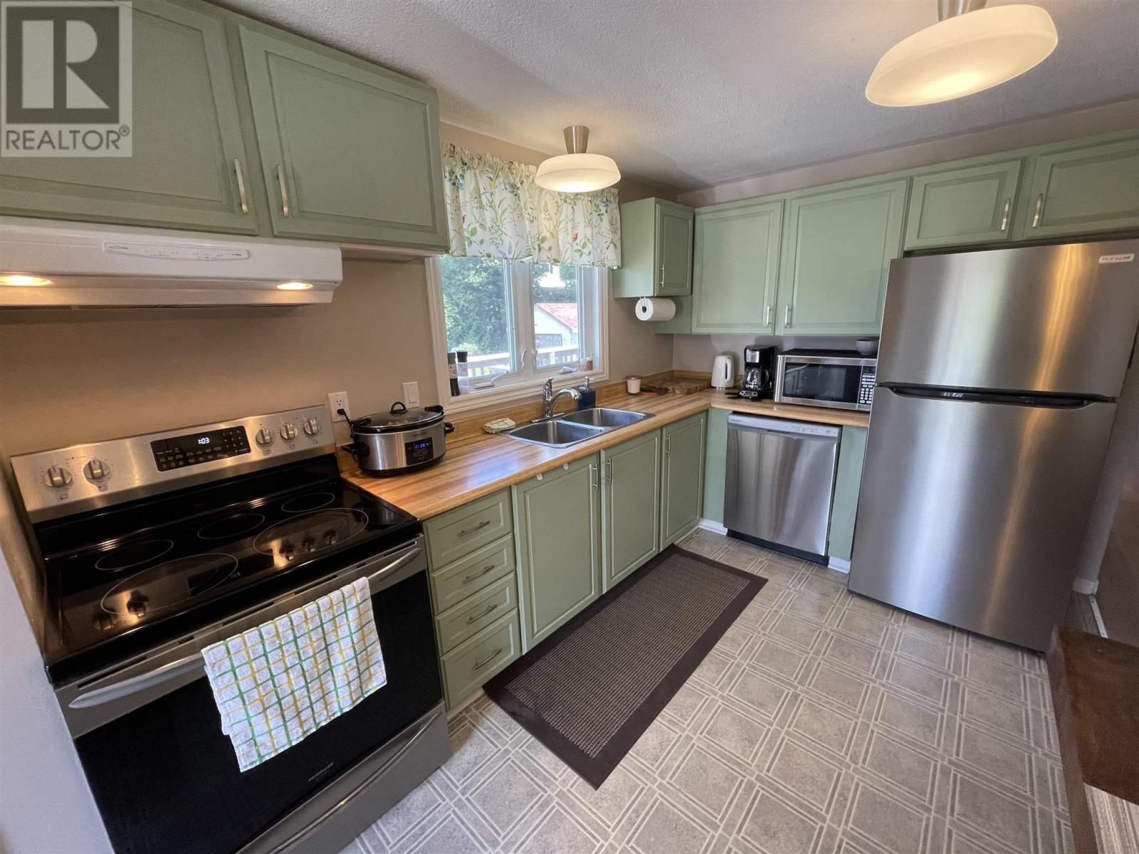 50 Lakeview Rd, Elliot Lake, Ontario  P5A 2J1 - Photo 15 - SM262245