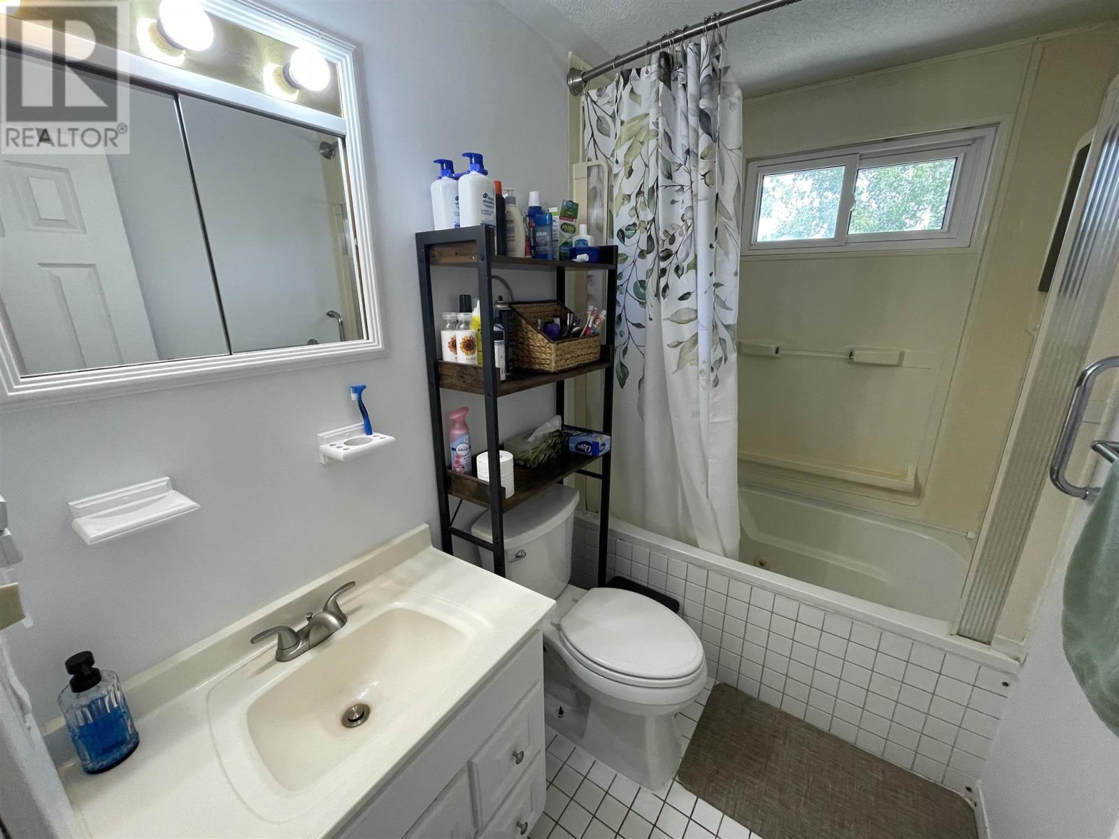 50 Lakeview Rd, Elliot Lake, Ontario  P5A 2J1 - Photo 27 - SM262245