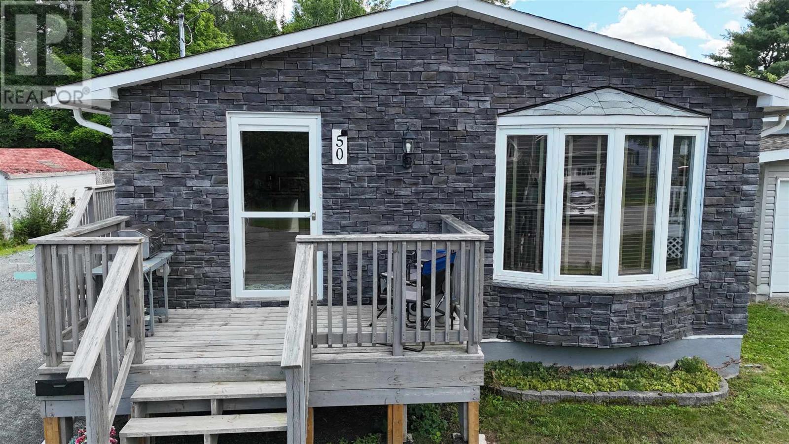 50 Lakeview Rd, Elliot Lake, Ontario  P5A 2J1 - Photo 34 - SM262245