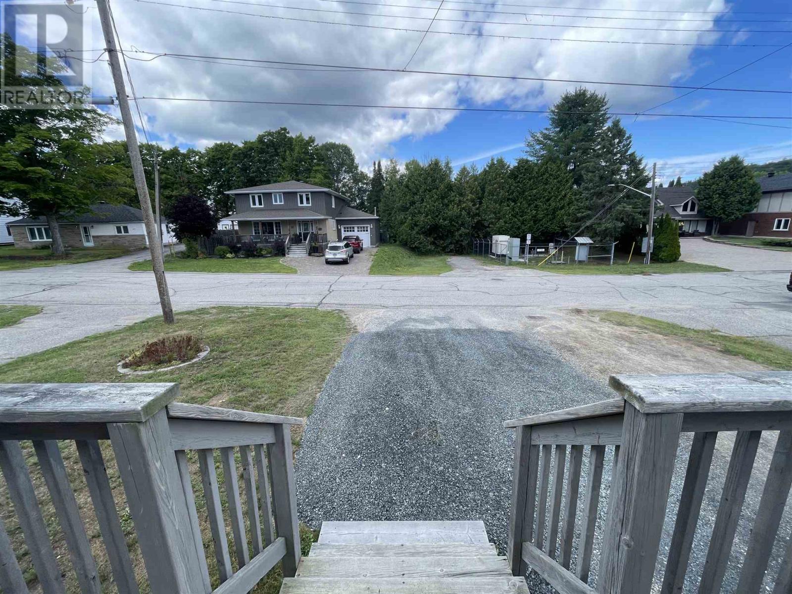 50 Lakeview Rd, Elliot Lake, Ontario  P5A 2J1 - Photo 35 - SM262245