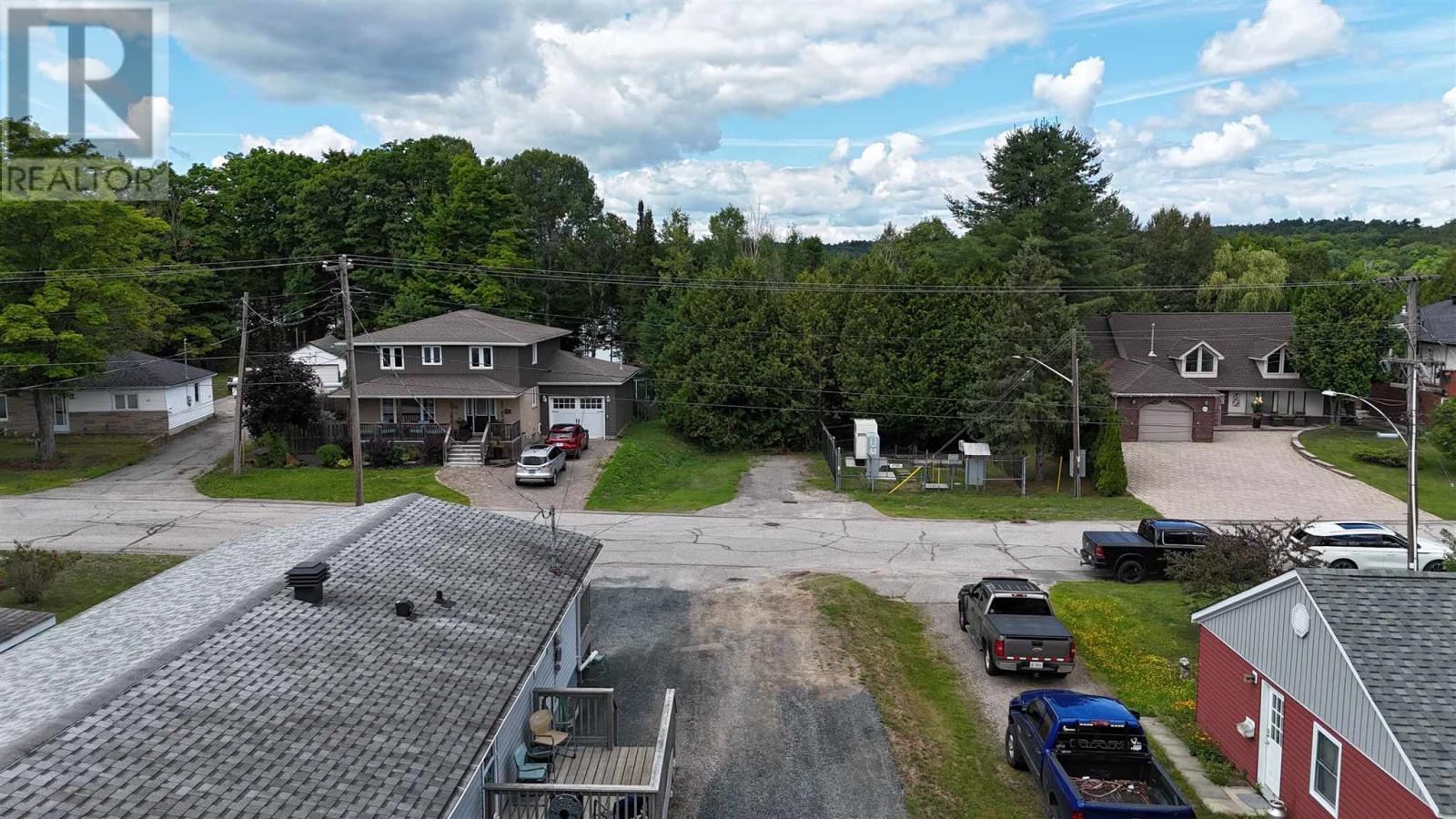 50 Lakeview Rd, Elliot Lake, Ontario  P5A 2J1 - Photo 9 - SM262245