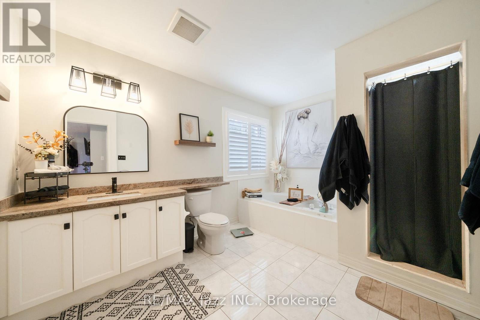 550 Bert Budd Avenue, Newmarket, Ontario  L3Y 8S7 - Photo 35 - N13693094