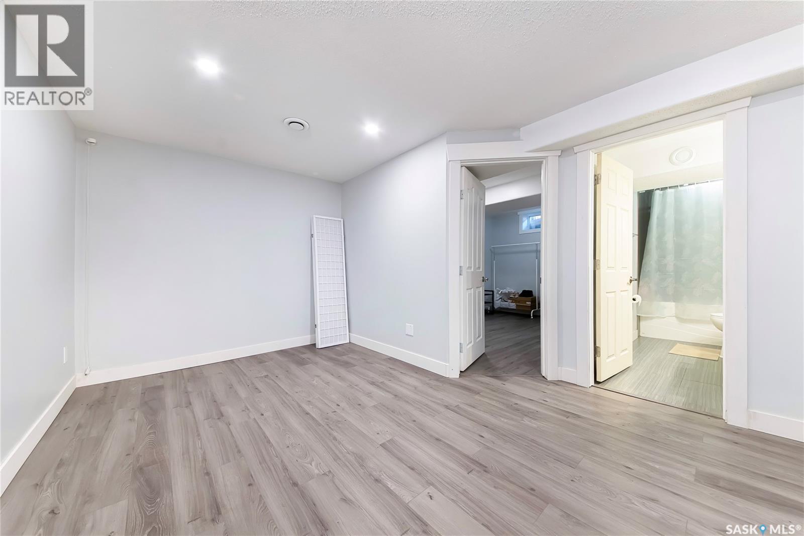 902 Steeves Avenue, Saskatoon, Saskatchewan  S7L 5N4 - Photo 28 - SK045395