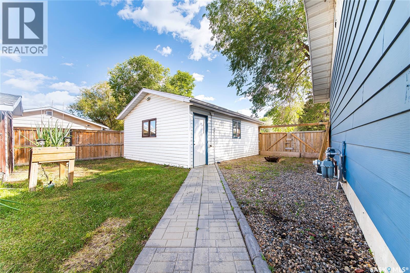 902 Steeves Avenue, Saskatoon, Saskatchewan  S7L 5N4 - Photo 35 - SK045395