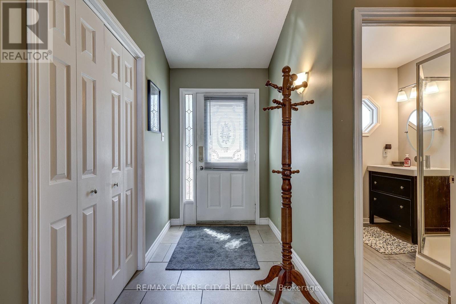 12 Second Avenue, St. Thomas, Ontario  N5R 6A2 - Photo 10 - X13693058