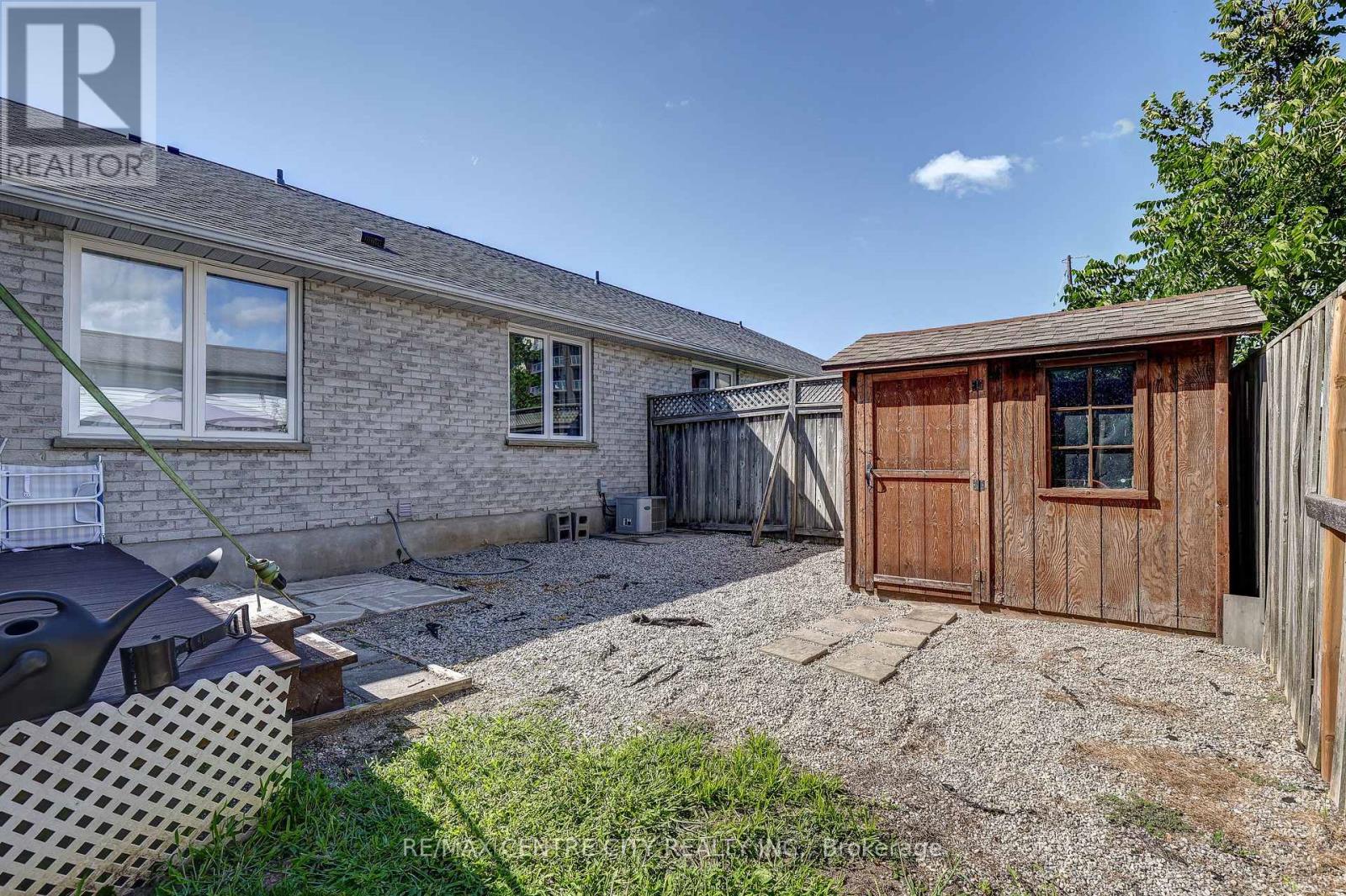 12 Second Avenue, St. Thomas, Ontario  N5R 6A2 - Photo 5 - X13693058