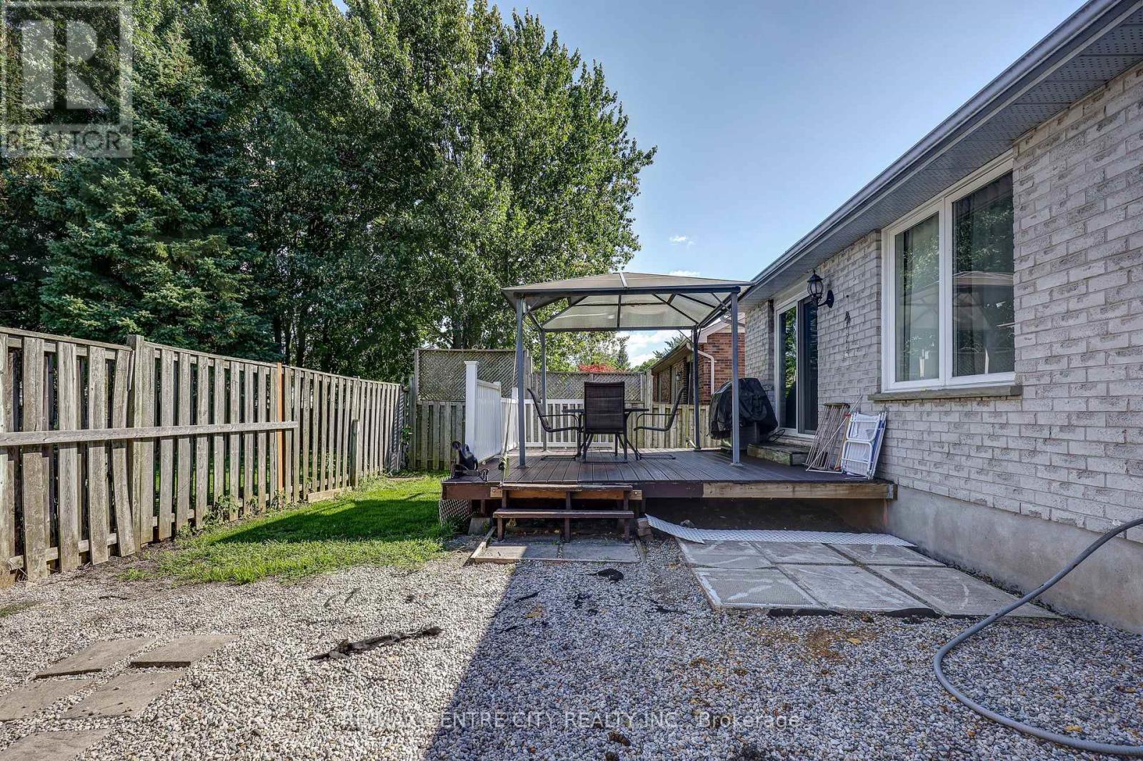 12 Second Avenue, St. Thomas, Ontario  N5R 6A2 - Photo 6 - X13693058