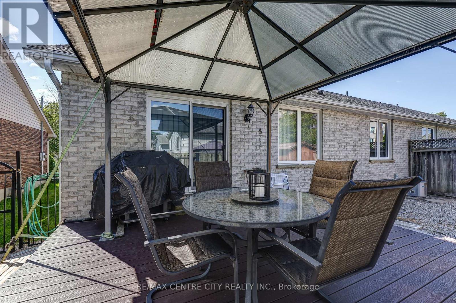 12 Second Avenue, St. Thomas, Ontario  N5R 6A2 - Photo 8 - X13693058