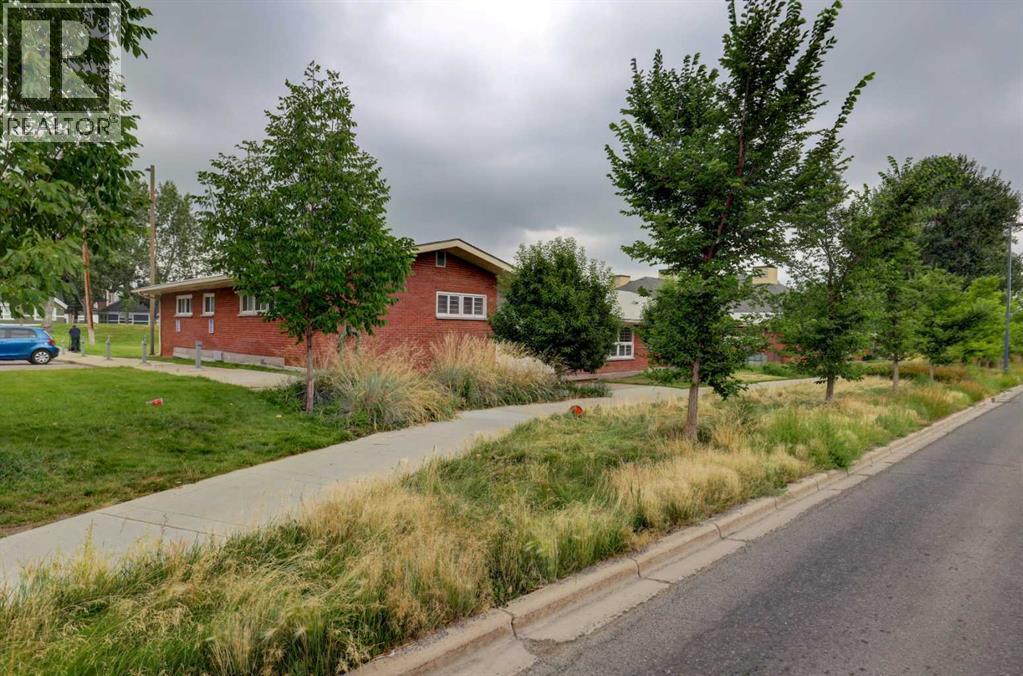 3060 17 Avenue SW, Calgary, Alberta