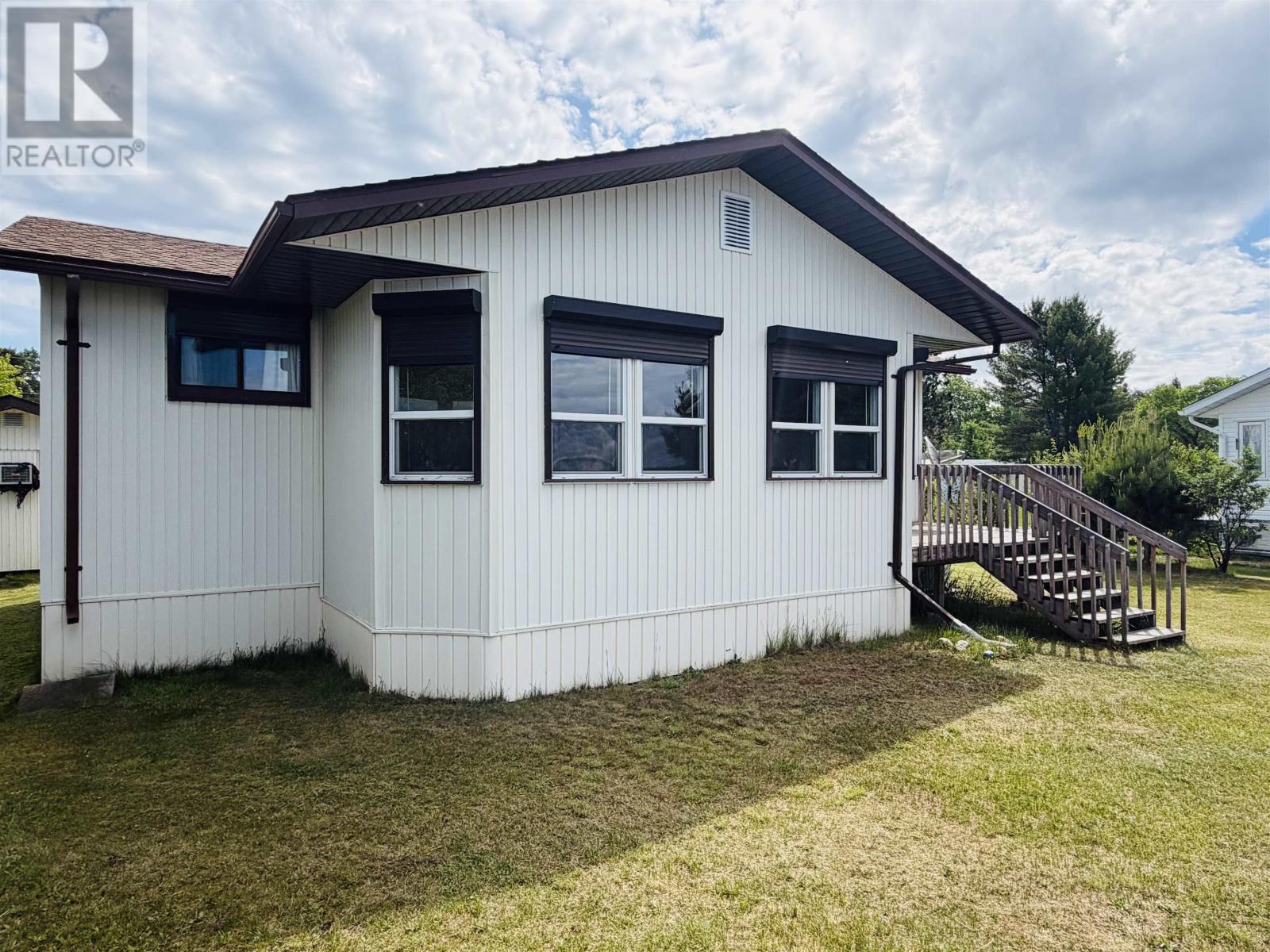 224 Lakeshore Dr, Ignace, Ontario  P0T 1T0 - Photo 4 - TB2601733