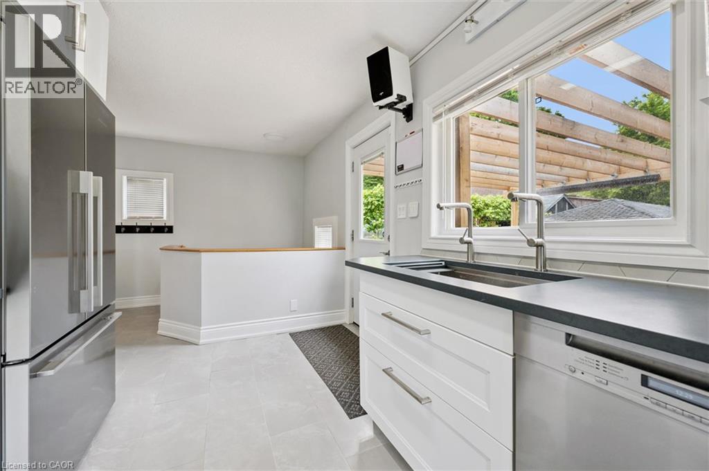 40 Madison Avenue S, Kitchener, Ontario  N2G 3M5 - Photo 21 - 40856980