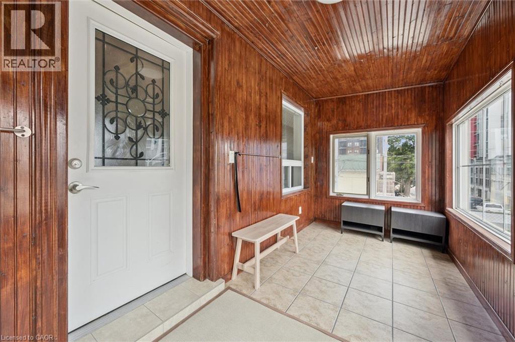 40 Madison Avenue S, Kitchener, Ontario  N2G 3M5 - Photo 4 - 40856980