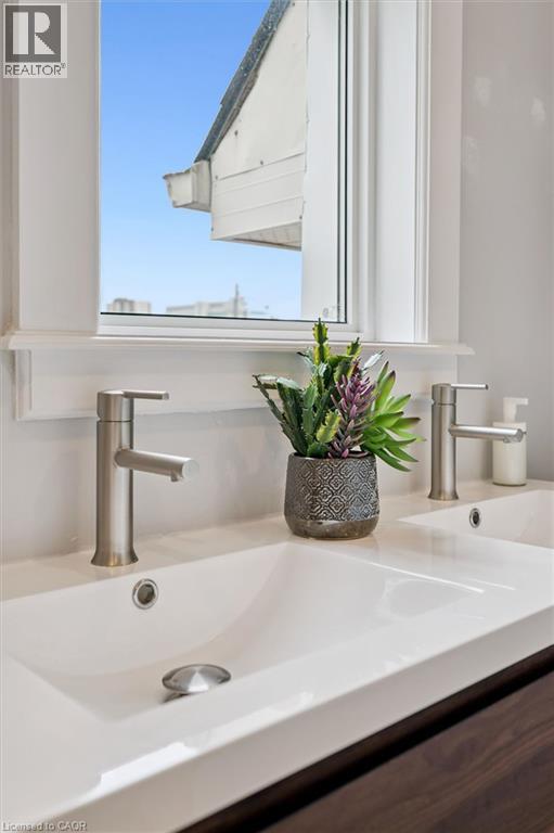 40 Madison Avenue S, Kitchener, Ontario  N2G 3M5 - Photo 32 - 40856980