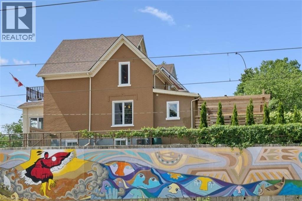 40 Madison Avenue S, Kitchener, Ontario  N2G 3M5 - Photo 2 - 40856980