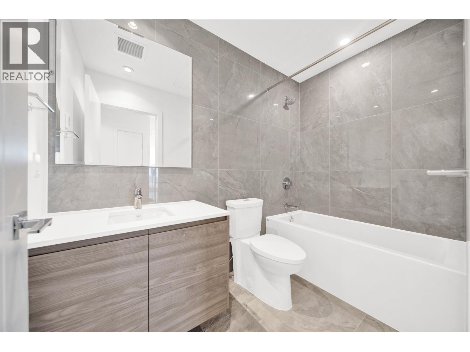 3807 680 Quayside Drive, New Westminster, British Columbia V3M 0P2 - Photo 14 - R3155855