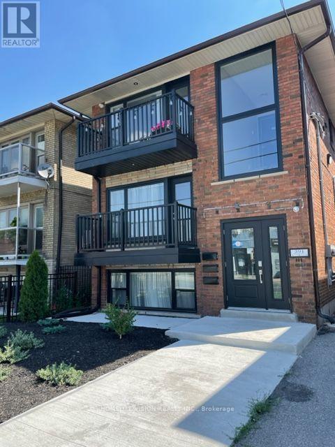 391 ROYAL YORK ROAD, Toronto, Ontario