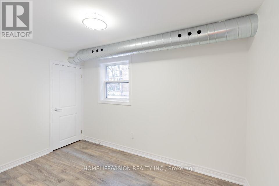 391 Royal York Road, Toronto, Ontario  M8Y 2R4 - Photo 7 - W13693014