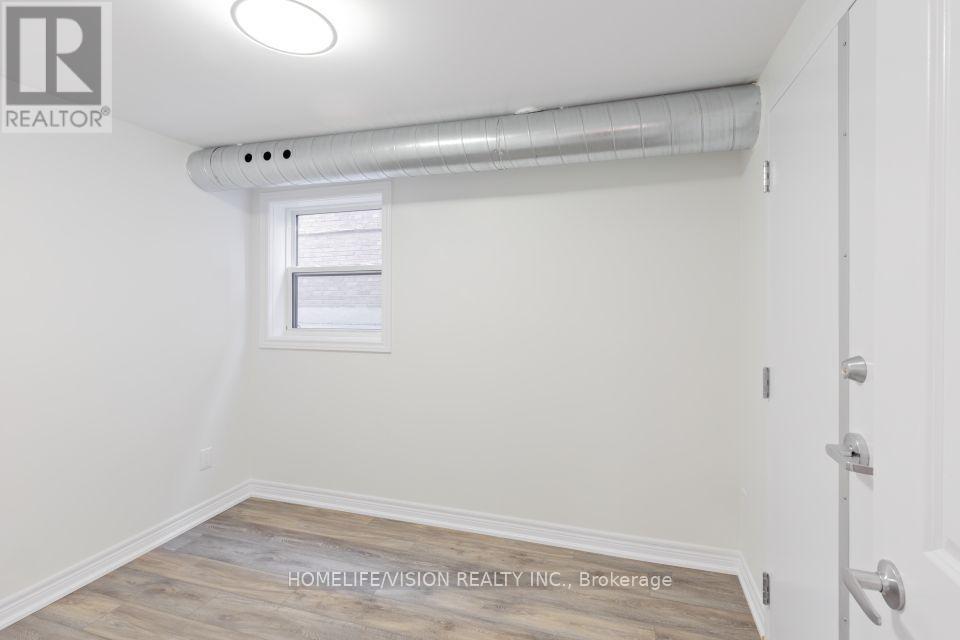 391 Royal York Road, Toronto, Ontario  M8Y 2R4 - Photo 9 - W13693014