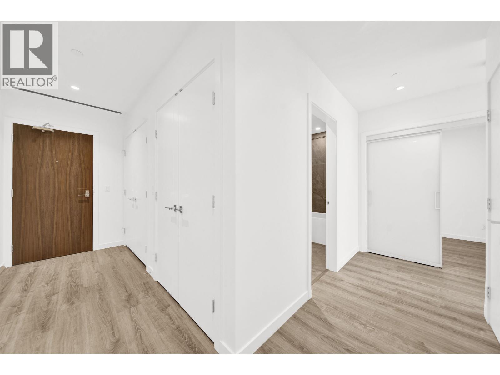 3807 680 Quayside Drive, New Westminster, British Columbia V3M 0P2 - Photo 16 - R3155855